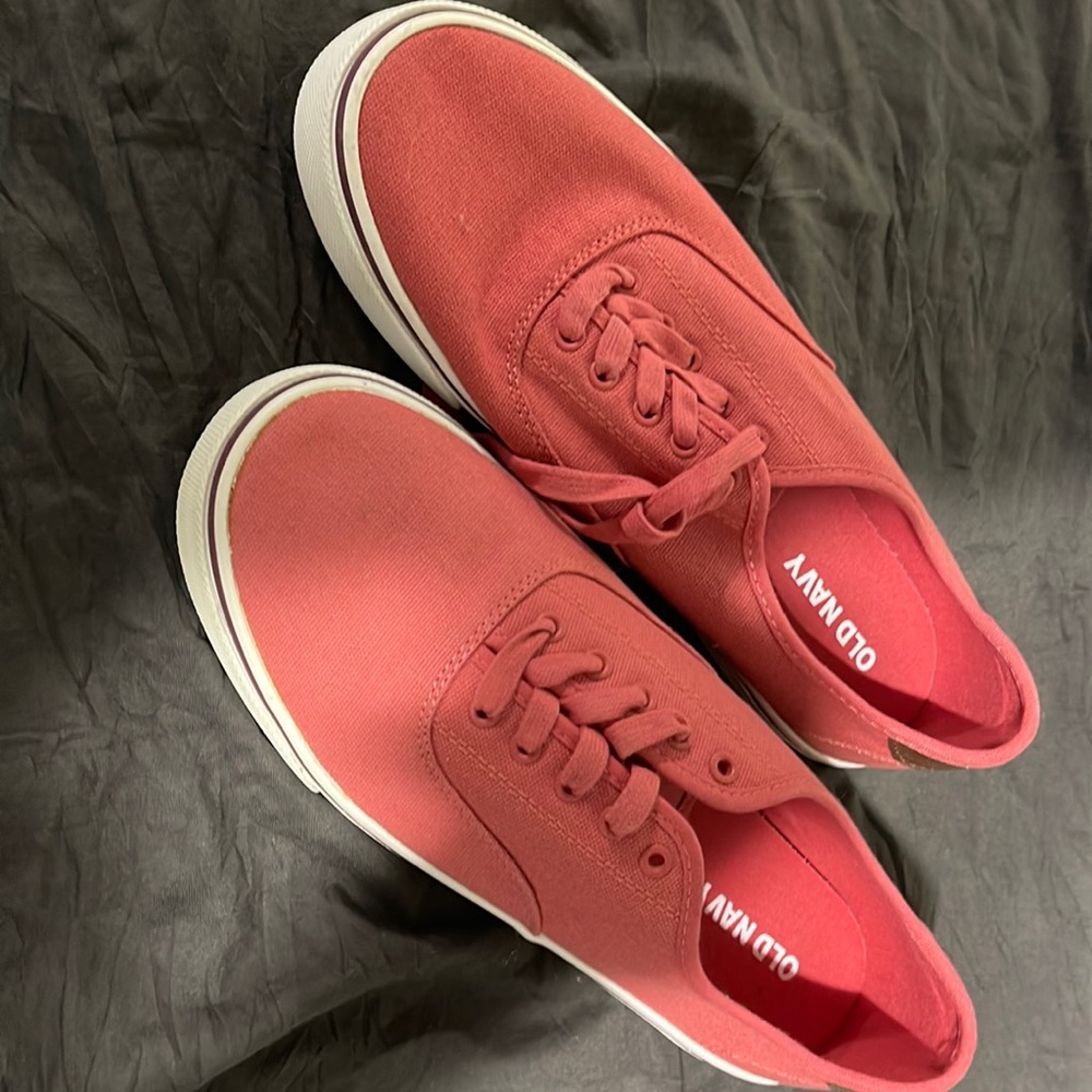 Old navy shoes. Brand new. Never wore